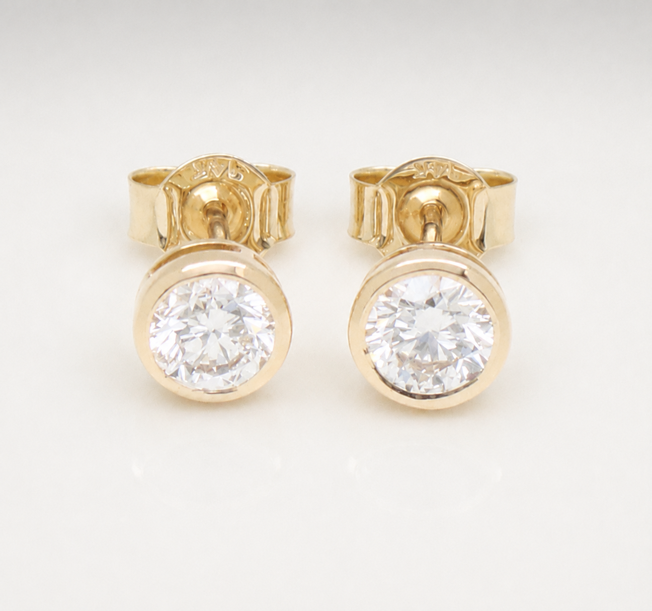 1.0 ct Round Bezel Stud Earrings – 14K Yellow Gold
